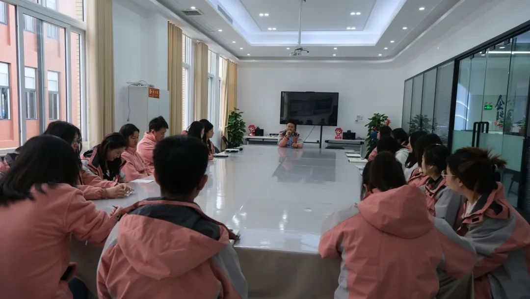 1665468098830819.jpg 640.jpg