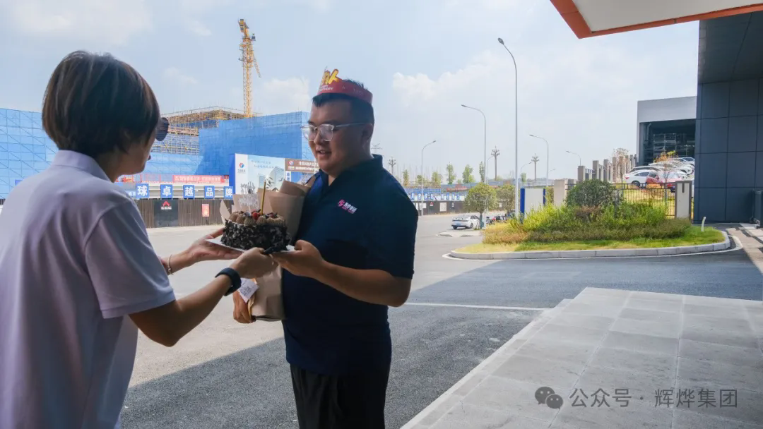 1726884885871775.png 640.webp (13).png